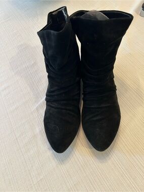 Women’s Nine West Black Suede Pointed-Toe Ankle Boots